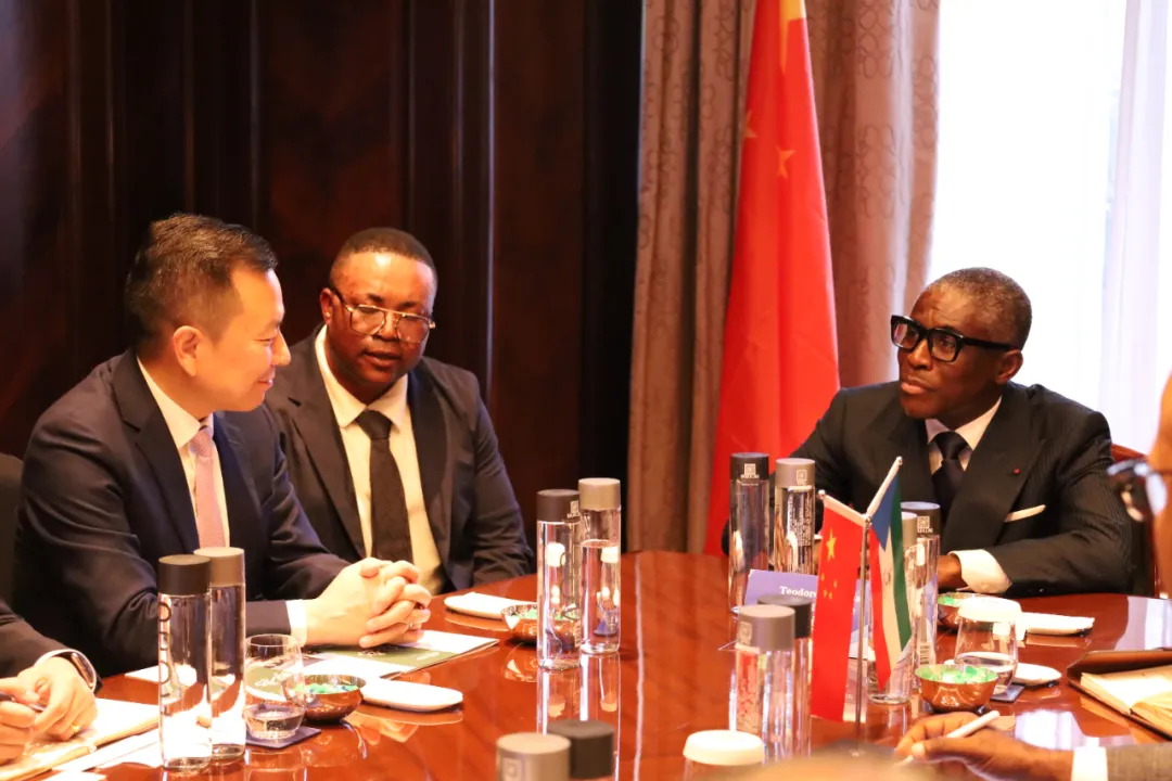 赤道几内亚共和国访华代表与35273股份深入探讨产业协同发展 赤道几内亚共和国访华代表与35273股份深入探讨产业协同发展